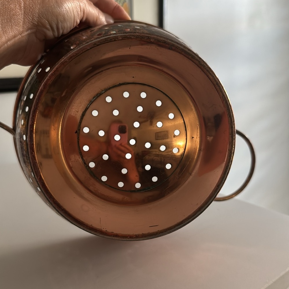 Copper Toned Metal Kitchen Colander - Picture 2 of 11